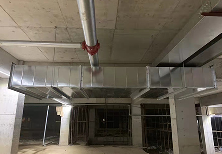 不鏽鋼焊接風管加工廠暖通工（gōng）程