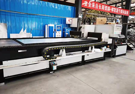 武漢碳鋼風管加工廠激光（guāng）切割機